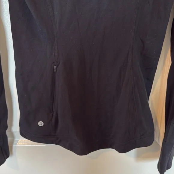 Lululemon Women’s Rulu Long Sleeve shirt Size 8 Black - Picture 9 of 9